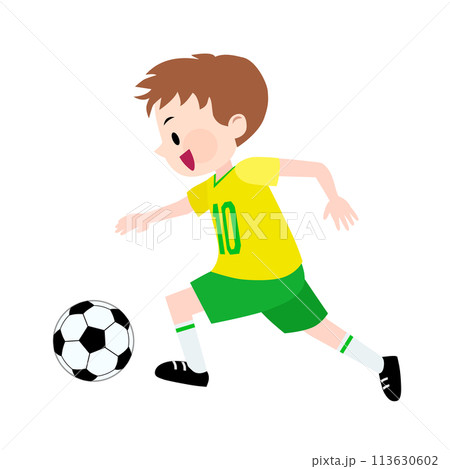 黄色と緑のユニフォームを着てサッカーをする男の子のイラスト 113630602