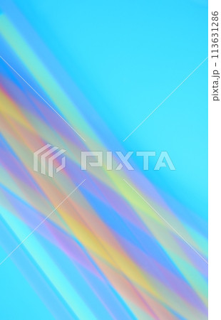 青緑色にカラフルなラインの背景　半透明感 113631286