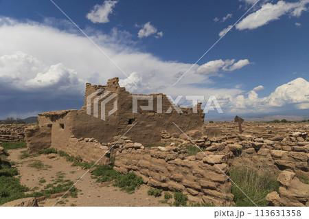 USA, New Mexico, Espanola, Puye Cliffs, Puye Cliff Dwellings on sunny day 113631358