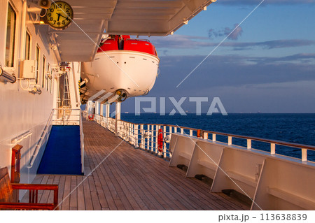 名古屋港 113638839