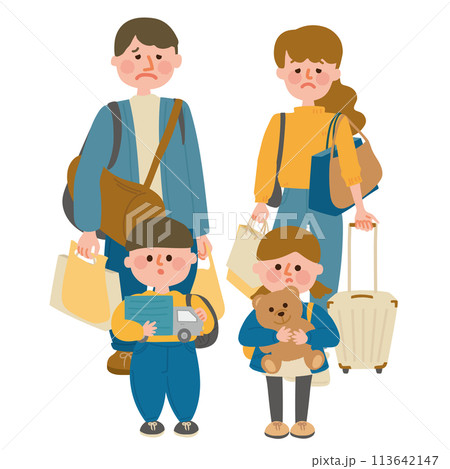 旅行で荷物が多すぎる家族 旅行で荷物が多すぎる家族 113642147