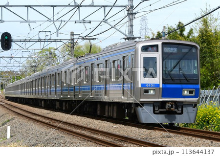 西武6000系　6101F　西武新宿線 113644137