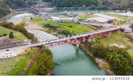 ドローンで撮影した袋野大橋 113645038