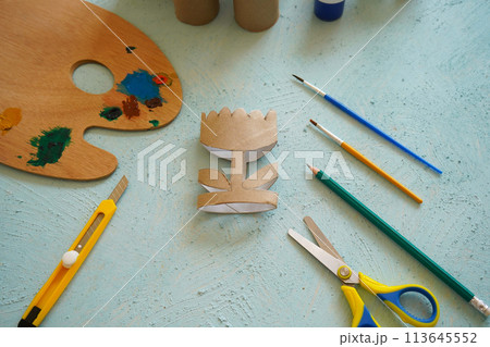 Kids craft flowers out of recycling toilet paper roll, zero waste concept. Step by step tutorial - 3. 113645552
