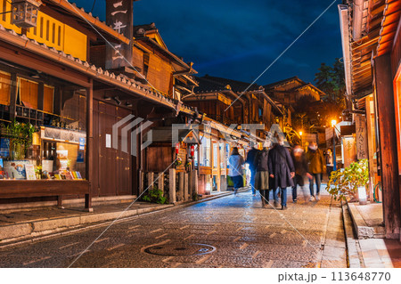 秋の京都 夜の二年坂 秋の京都 夜の二年坂 113648770