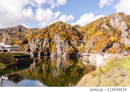 北海道　秋　札幌市　豊平峡ダム　定山湖 113649834
