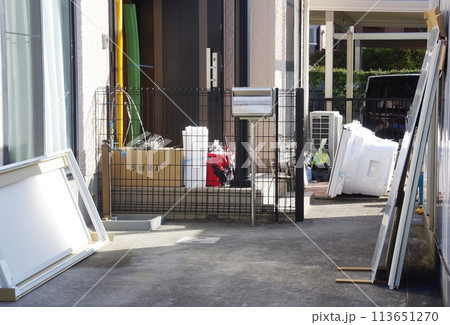 ユニットバスの交換作業の様子 113651270