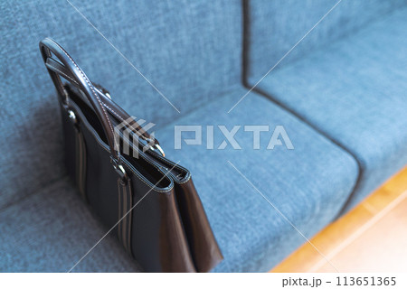 女性用のビジネスカバン 113651365