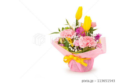 カラフルな春の花束 113651543