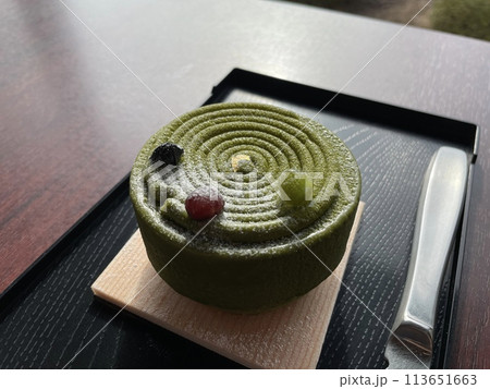 抹茶ムースケーキ 和風スイーツのデザート 抹茶ムースケーキ 和風スイーツのデザート 113651663