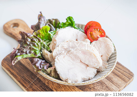 低温調理で作ったサラダチキン 113656082