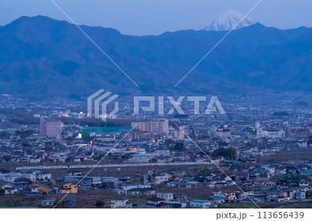 【中央本線】甲府盆地を通過する特急列車 113656439