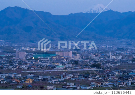 【中央本線】甲府盆地を通過する特急列車 113656442