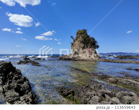 鯛の浦遊歩道　陸から見た大弁天島千葉県鴨川観光 113659643