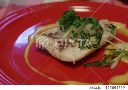 蒸し焼きした美味しい天然黒鯛 113665769