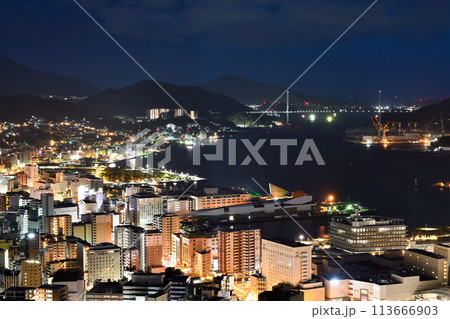 長崎市の都市風景　美しい夜景 113666903