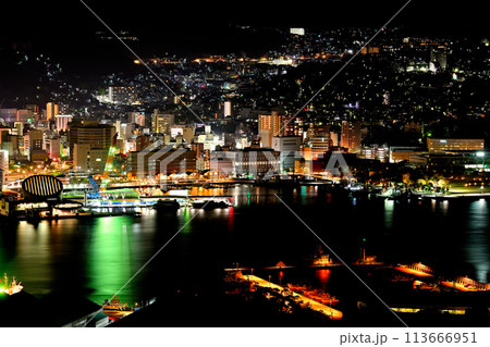 長崎市の都市風景 美しい夜景 長崎市の都市風景 美しい夜景 113666951