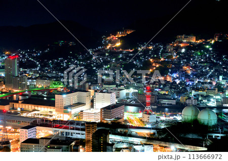 長崎市の都市風景 美しい夜景 長崎市の都市風景 美しい夜景 113666972