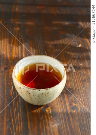机の上のほうじ茶 113667544