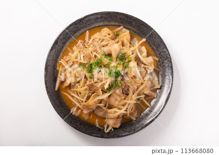 豚バラともやしの甘辛味噌炒め 113668080