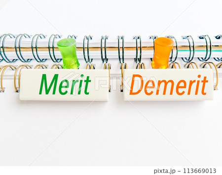 メリットとデメリット　merit  demerit 113669013