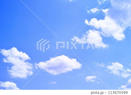 青空と雲イメージ 113670399