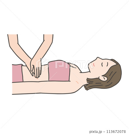お腹周りのマッサージをうける女性 お腹周りのマッサージをうける女性 113672078
