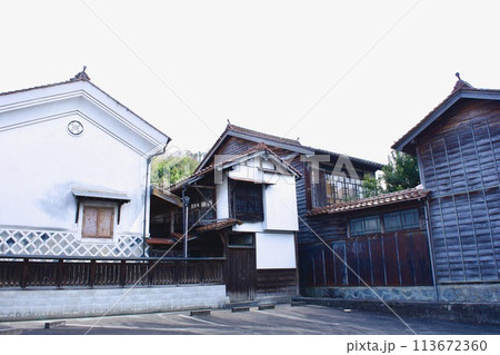 昔の日本イメージの建物 113672360