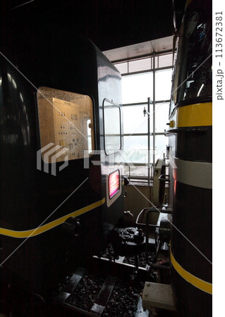 レトロ寝台特急列車・トワイライトエクスプレス・EF8143の連結器 レトロ寝台特急列車・トワイライトエクスプレス・EF8143の連結器 113672381