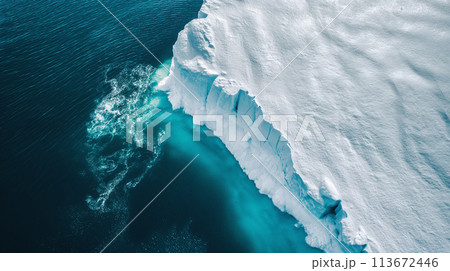 氷山の壮大な景色と温暖化 beautiful glacier and global warming 氷山の壮大な景色と温暖化 beautiful glacier and global warming 113672446