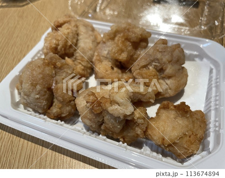鶏もも肉の唐揚げ サクサクのから揚げ 113674894