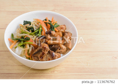 豚肉とエリンギと野菜の丼 113676762