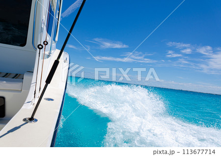 Hatteras yacht in mexican caribbean 113677714