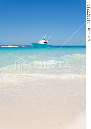 Hatteras yacht in mexican caribbean 113677716