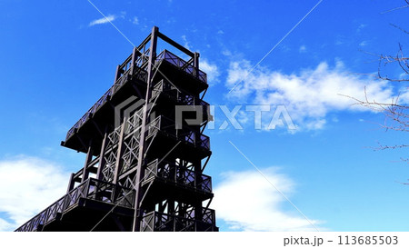 千葉県市原市高滝湖の藤原式揚水機と空 千葉県市原市高滝湖の藤原式揚水機と空 113685503