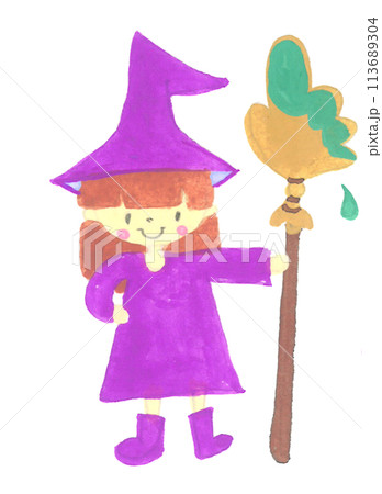 絵の具のついた筆を持つ魔女の手描きイラスト素材 絵の具のついた筆を持つ魔女の手描きイラスト素材 113689304