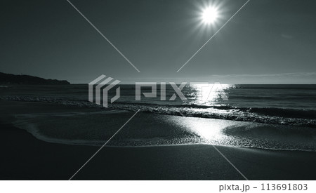 海のムーンロード 113691803