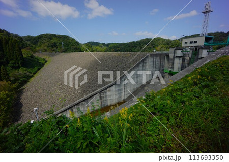 子撫川ダムの堤体 子撫川ダムの堤体 113693350