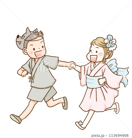 お祭りで一緒に走る子供たち お祭りで一緒に走る子供たち 113694906