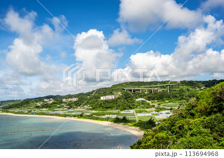 【沖縄県】美しい海岸の風景 【沖縄県】美しい海岸の風景 113694968