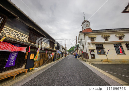 子供の日、上下町の古い町並(広島県府中市上下町) 113696768