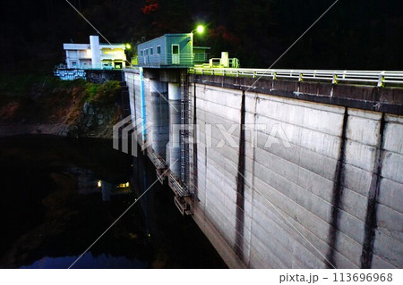 佐治川ダムの堤体 113696968