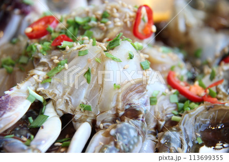 korean crab-food in soybean sauce 113699355