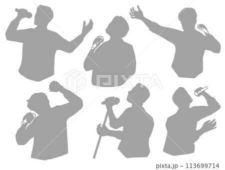 歌を歌うあるいは演説する男性のシルエットイラスト　グレー 113699714