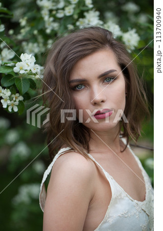 Gorgeous fashion model outdoors portrait. Healthy beauty woman 113700940