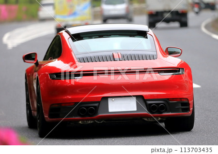 赤いスポーツカー イメージ 赤いスポーツカー イメージ 113703435