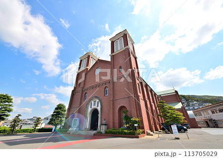長崎市の風景　浦上天主堂 113705029