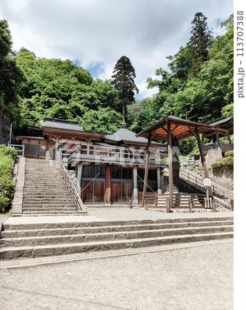 山寺(立石寺):大仏殿と奥之院(如法堂) 山寺(立石寺):大仏殿と奥之院(如法堂) 113707388