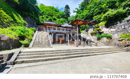 山寺（立石寺）：大仏殿と奥之院（如法堂） 113707408