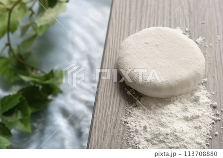 ボディパウダー　UVケア  パフ 113708880